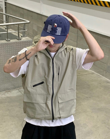 4 Pocket nylon hood vest